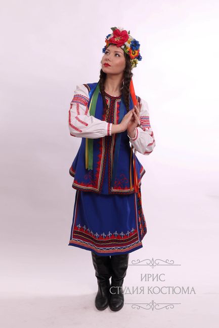 Украинский женский национальный костюм