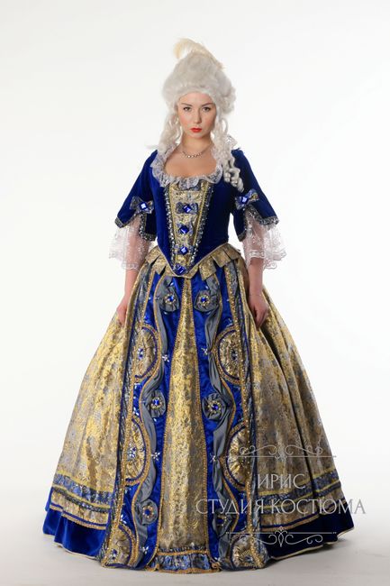Роскошное историческое платье напрокат