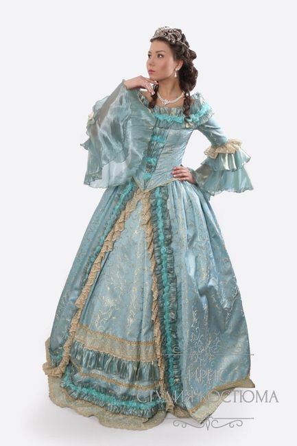 Роскошное платье 18 века напрокат